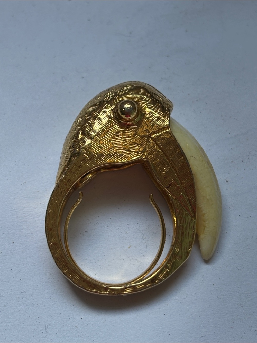 🟥VTG Pauline Rader Toucan Bird Statement Ring - Gold Tone Runway Piece, Size 5